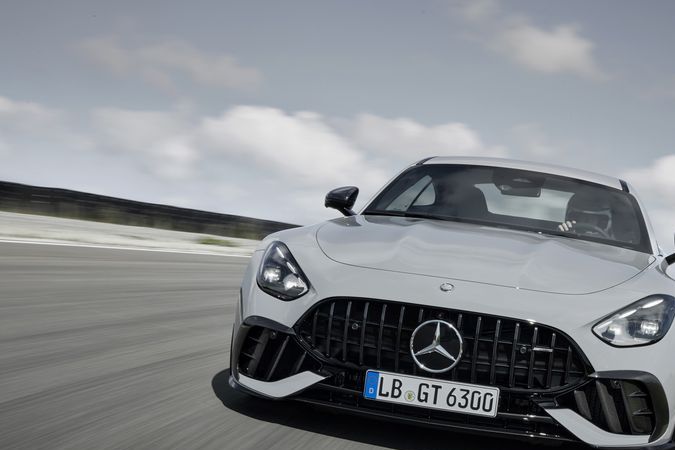 2025-mercedes-amg-gt63-pro-4matic