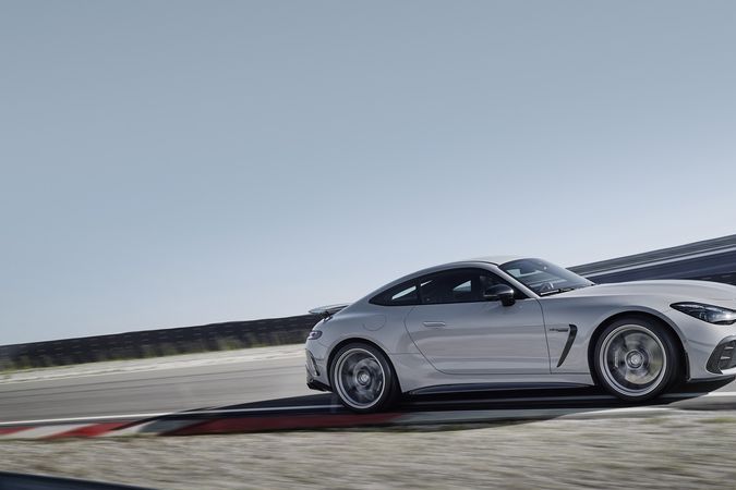 2025-mercedes-amg-gt63-pro-4matic