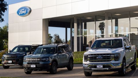 Ford retrasa producción de 3 de sus modelos más emblemáticos