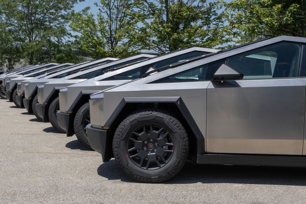 Tesla Cybertruck lidera ventas sobre F-150 Lightning y Rivian R1T