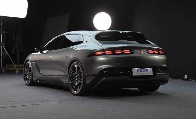 Denza Z9: mitad chino, mitad alemán y con casi 1.000 caballos