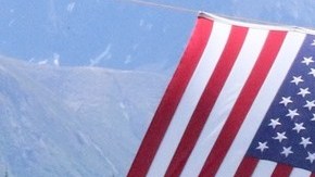 Adrenalina y destrucción de autos: una loca tradición del 4 de julio