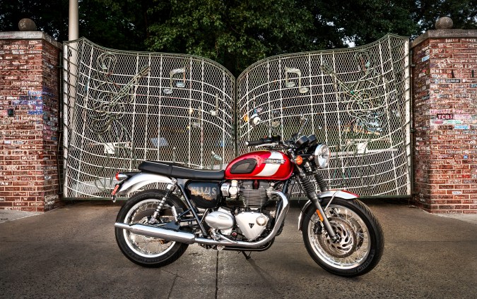 Triumph T120 Elvis Presley: la moto que condensa la esencia de 1965