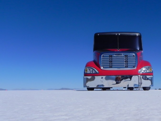 Joint Venture: el camión más rápido del mundo con 4,000 caballos