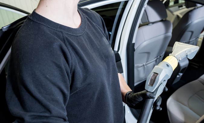 Renueva tu auto: cómo hacer el tapizado del techo paso a paso