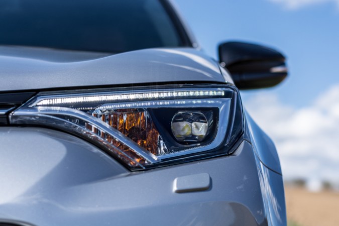El auto más vendido de Toyota cambia estéticamente para 2025
