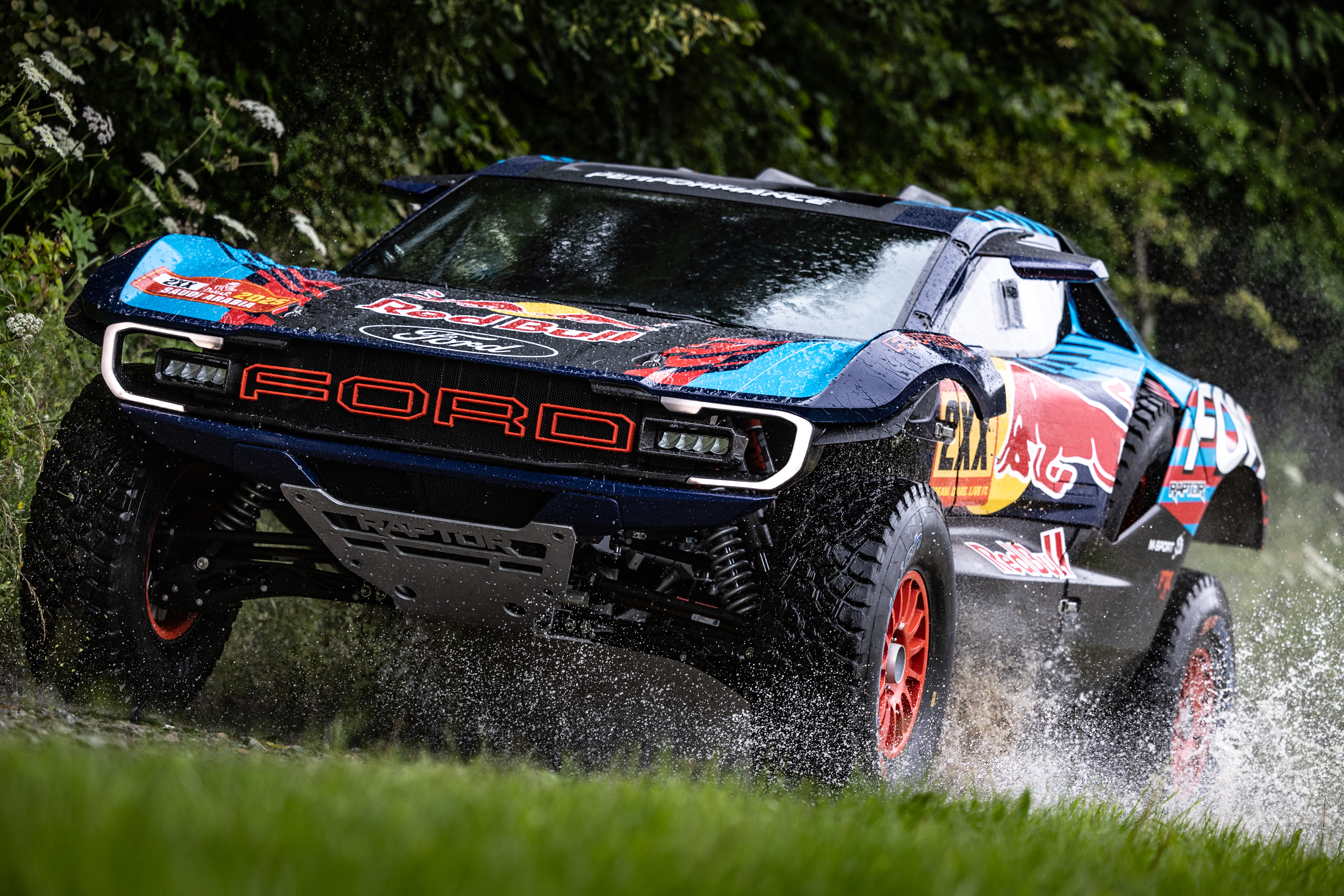 Ford presenta el Raptor T1: su arma secreta para el Rally Dakar