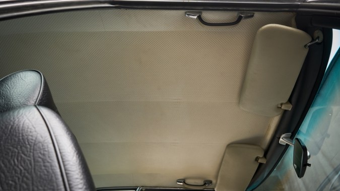 Renueva tu auto: cómo hacer el tapizado del techo paso a paso