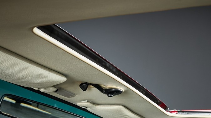 Cómo mantener en buen estado el techo corredizo de tu auto