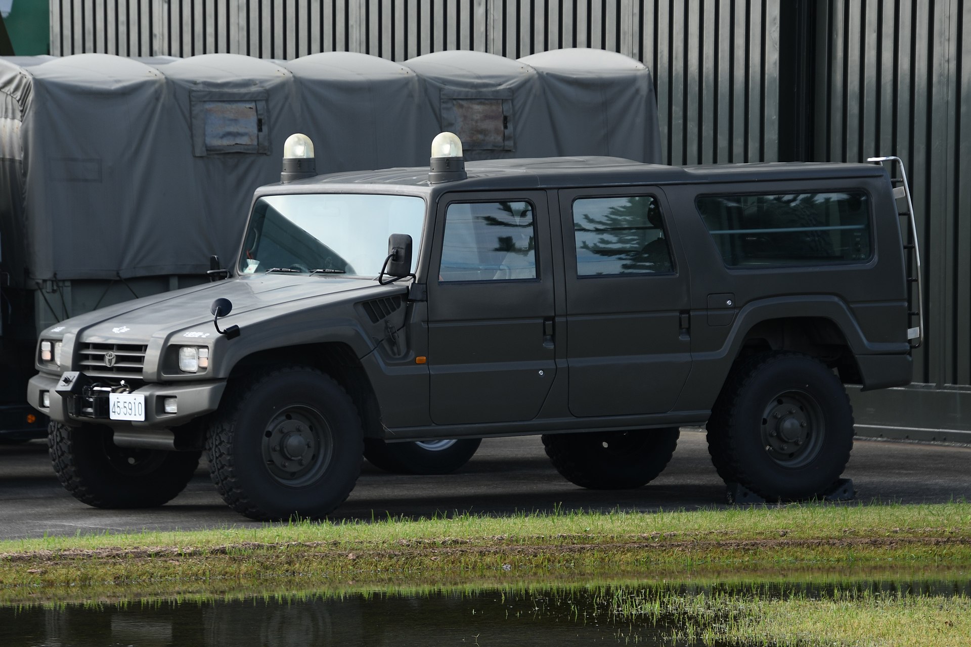 Mega Cruiser: la "Hummer" de Toyota para el ejército japonés