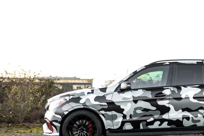 Por qué las marcas colocan “camuflaje” a sus autos