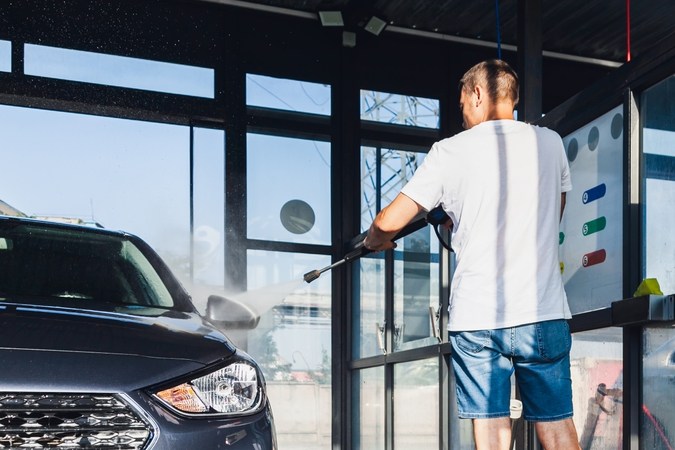 Lavar el carro: ¿Cuál es la frecuencia adecuada para no dañarlo?