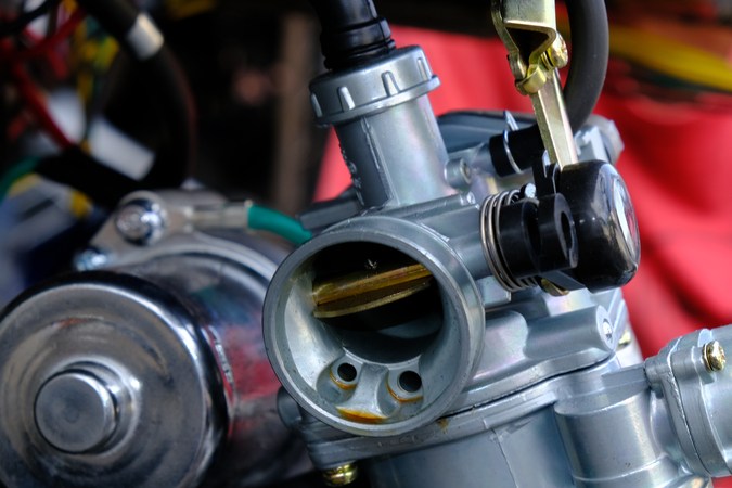 Qué causa las RPM altas en tu auto y cómo evitarlo