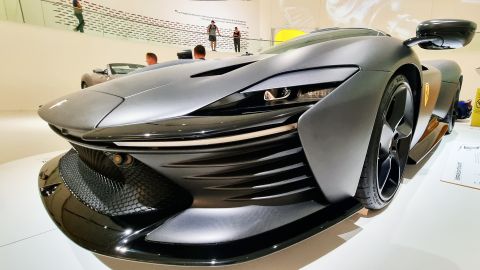 Top 10 de los autos que manejan los futbolistas