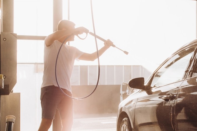 Lavar el carro: ¿Cuál es la frecuencia adecuada para no dañarlo?