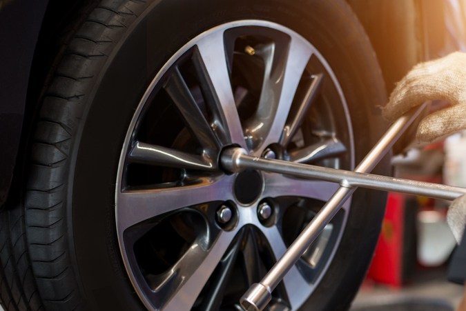 llantera abierta en domingo cerca de mi