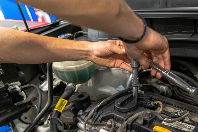 Qué causa las RPM altas en tu auto y cómo evitarlo