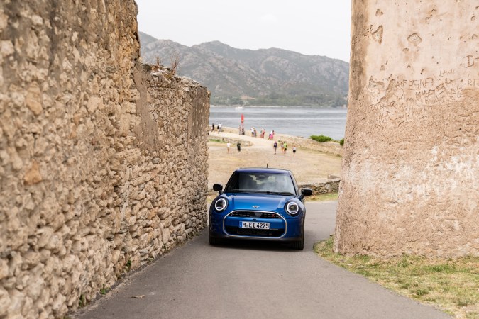 Mini Cooper S 2025: nuevas actualizaciones para más diversión