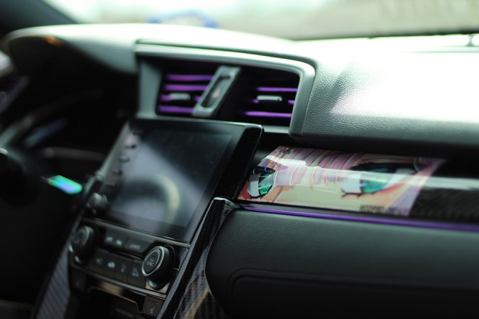 Accesorios que harán lucir a tu auto 10 años más moderno