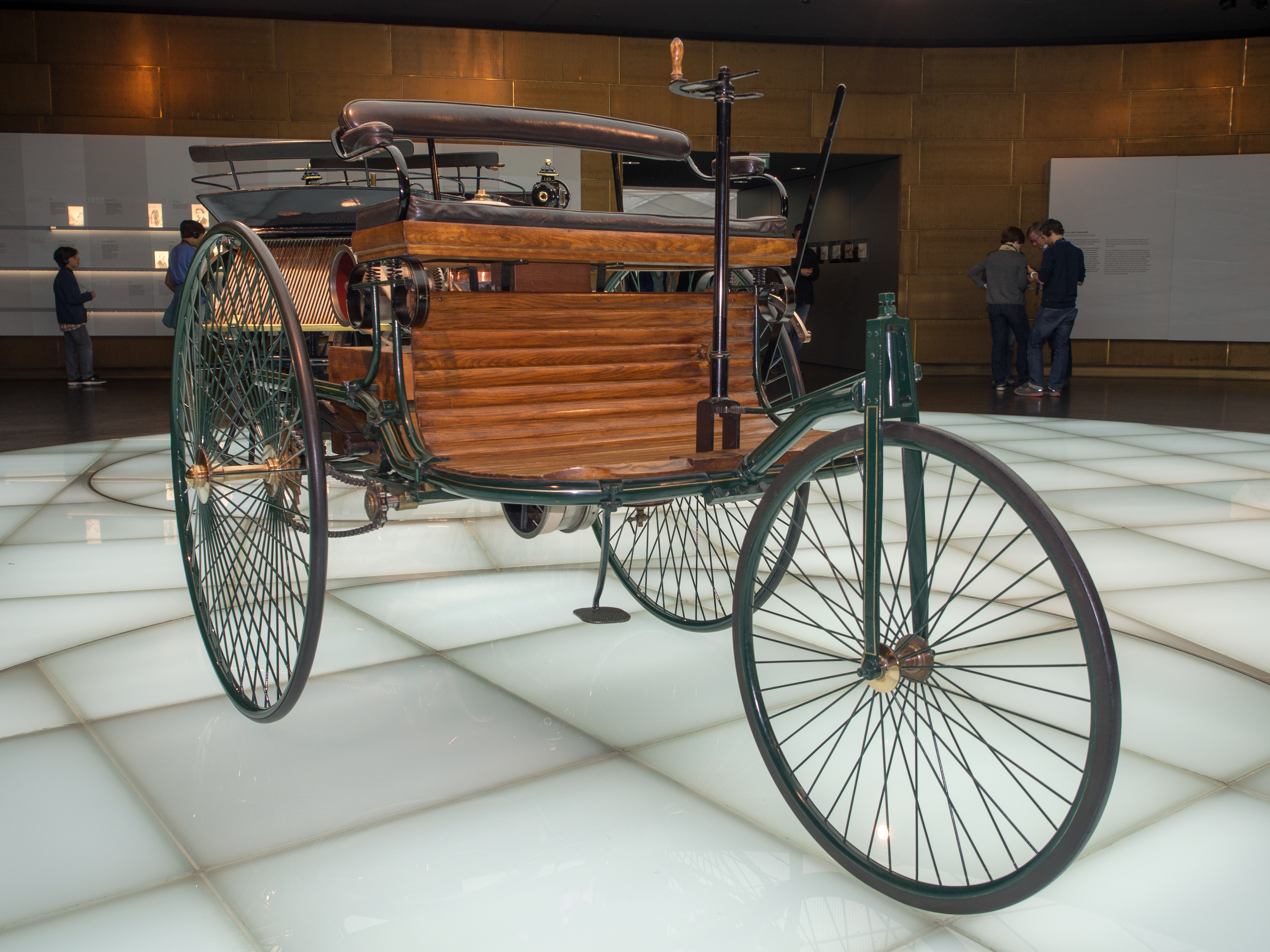 Datos curiosos sobre el primer automóvil del mundo - Siempre Auto