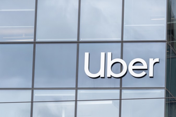 Uber ofrece 1000$ a usuarios para que se cambien a vehículos "verdes"