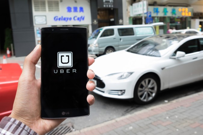 Uber ofrece 1000$ a usuarios para que se cambien a vehículos "verdes"