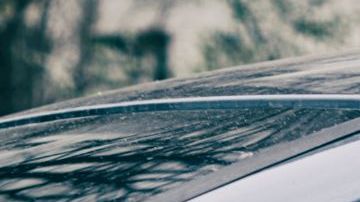 Ventanas de autos: ¿Por qué no se rompen como el vidrio normal?