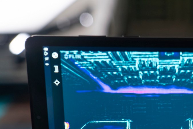 Nissan innova el mercado automotor con una pintura especial