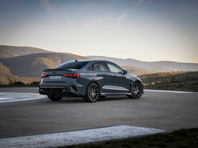 Audi RS3 2025: más deportivo y mejor confort