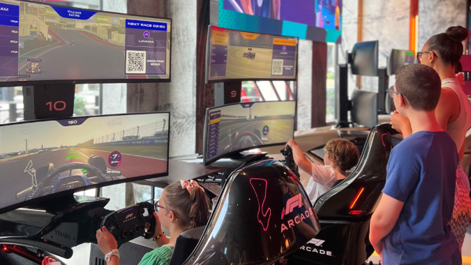 Descube F1 Arcade: simuladores de Fórmula 1 con experiencia inmersiva