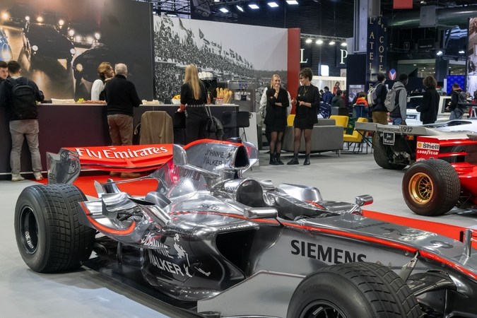 Joya histórica: el primer F1 de Hamilton y Montoya a subasta