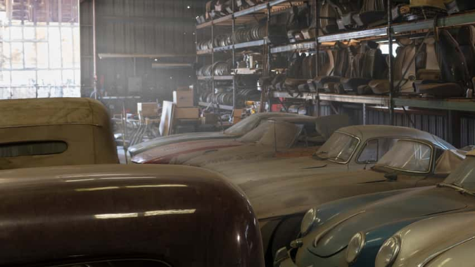 RM Sothebys presenta el depósito de chatarra de autos más costoso