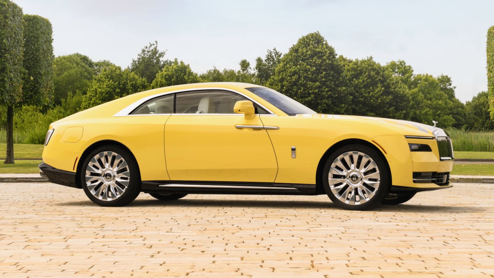 Rolls-Royce Spectre Semaphore