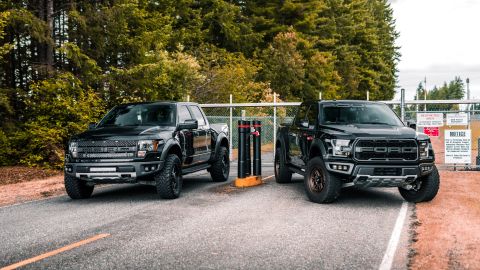 Tres camionetas con motor V8 que reinan sobre las eléctricas