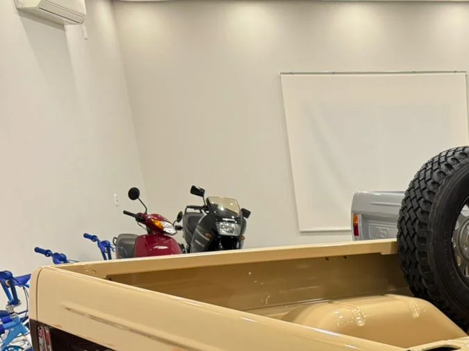 Tesoros ocultos: hallan Ford F-1000 con 0 km y sin estrenar