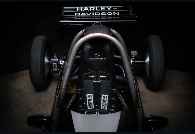 Harley Davidson fabricó un "carro" con 200 CV