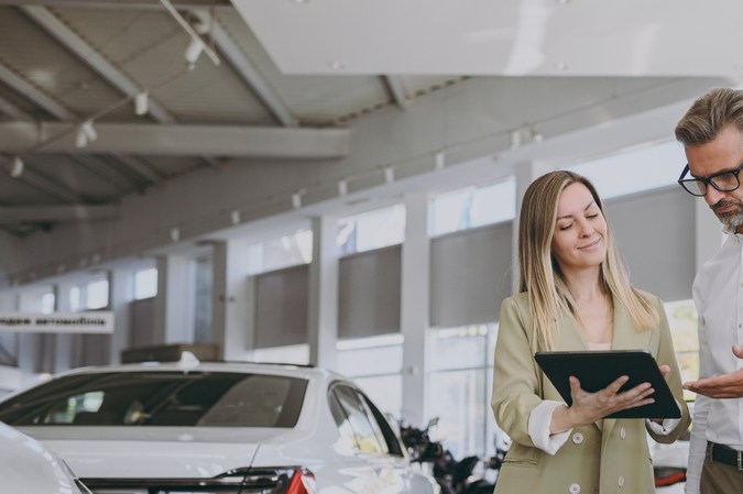 El auto perfecto para leasing en EEUU, según Grant Cardone