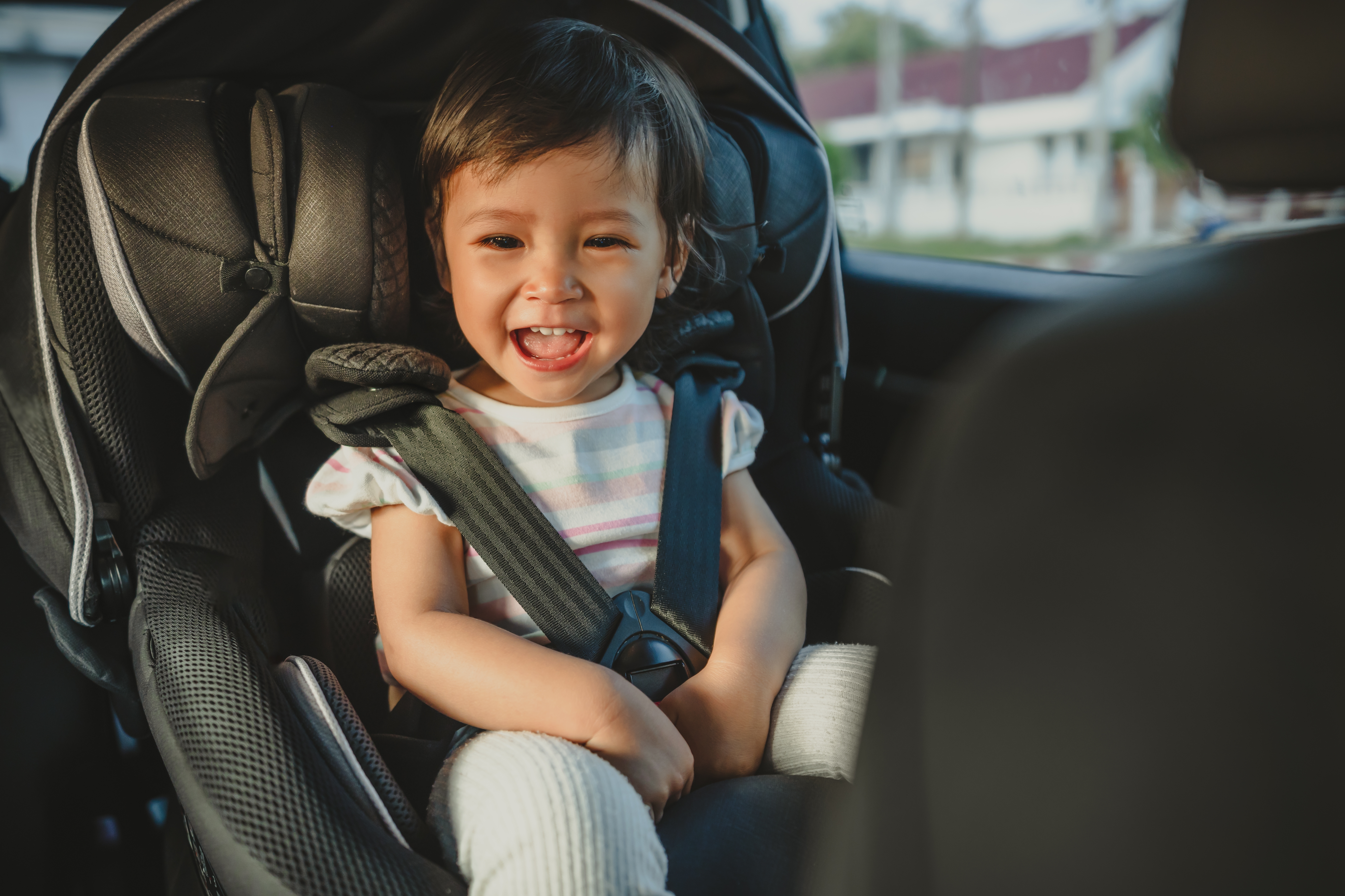 multa por llevar niños sin silla en Estados Unidos