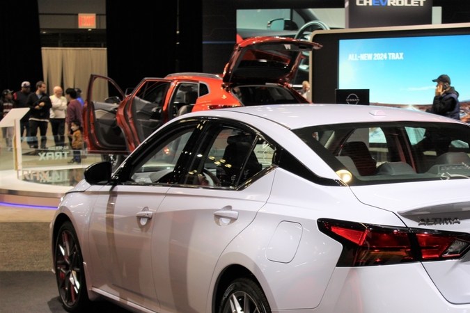 Nissan Altima 2025: nuevos motores para un clásico renovado