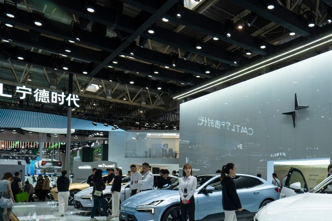 Canadá sigue a EEUU y la UE con aranceles a vehículos chinos