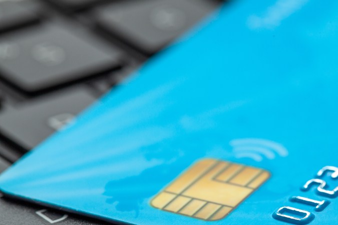 Estafa del retrovisor: la nueva forma de robarte el dinero