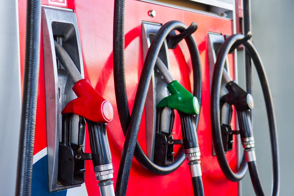 Los riesgos de cargar combustible en gasolineras low cost