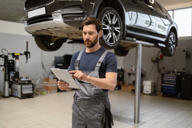 ¿Qué líquidos necesita un auto eléctrico?
