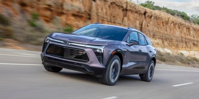 2024-chevrolet-blazer-ev-rs