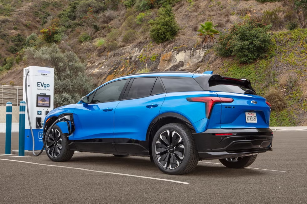 2024-chevrolet-blazer-ev-rs