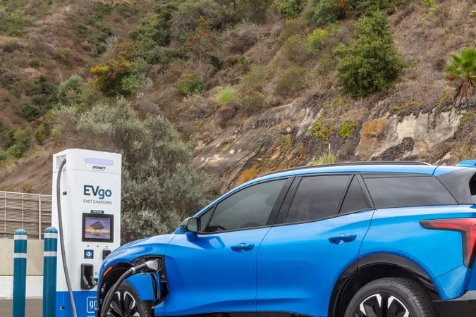 2024-chevrolet-blazer-ev-rs