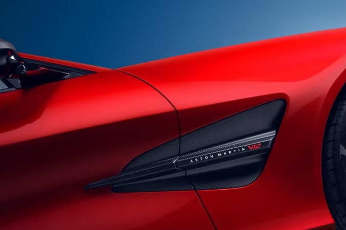 Aston Martin Vanquish 2025