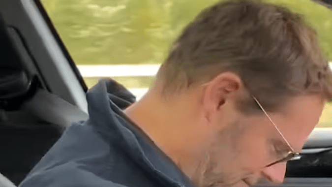 Auto inteligente despierta a conductor con vibraciones y alarmas