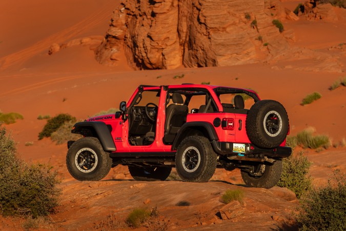 Jeep actualiza los Wrangler 2025 para más aventuras