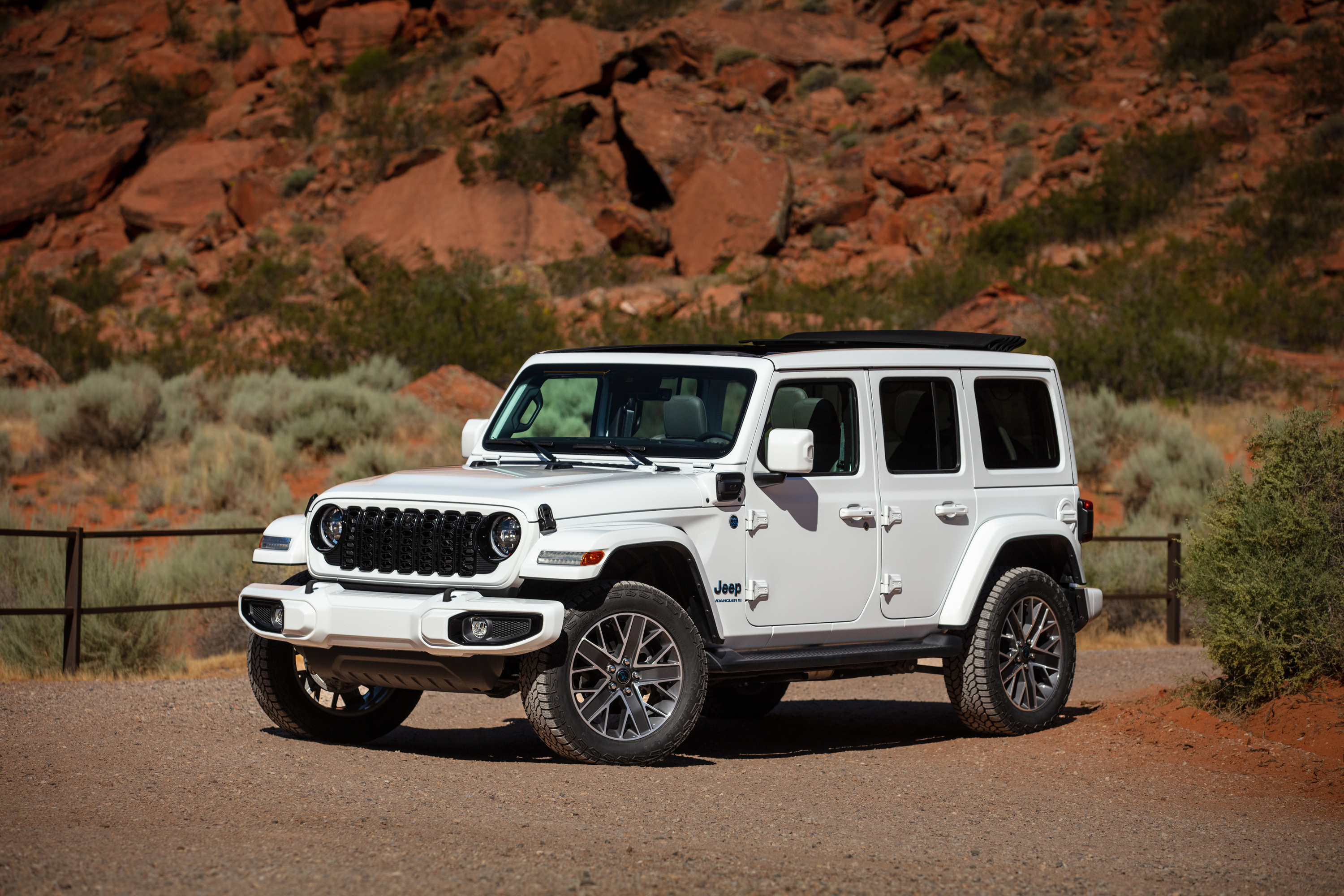 Jeep actualiza los Wrangler 2025 para más aventuras